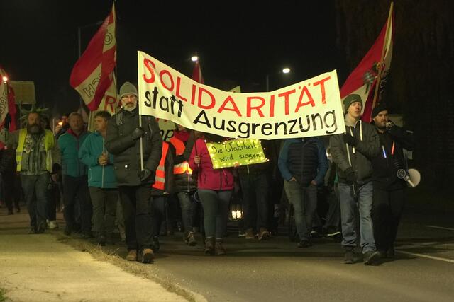 Impfkritiker gehen in Purgstall an der Erlauf auf die Barrikaden. | Foto: Doku-NÖ