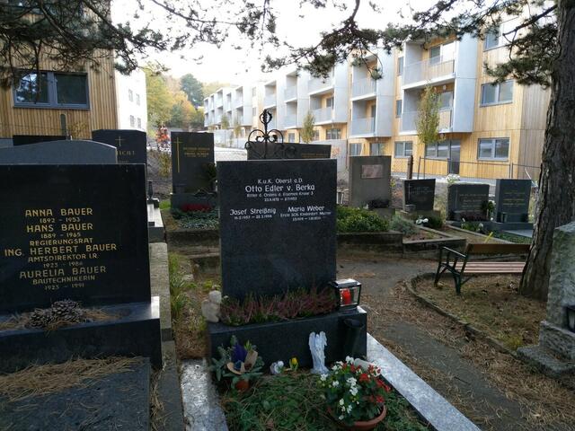 Leistbares Wohnen und der Tod sind am Friedhof Neustift am Walde eng miteinander verbunden