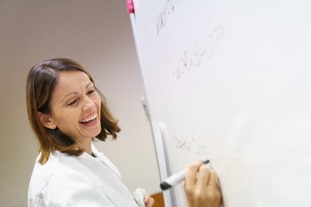 Beatrix Schlaffer-Günsberg kennt sich mit Düften aus. | Foto: Martina Draper