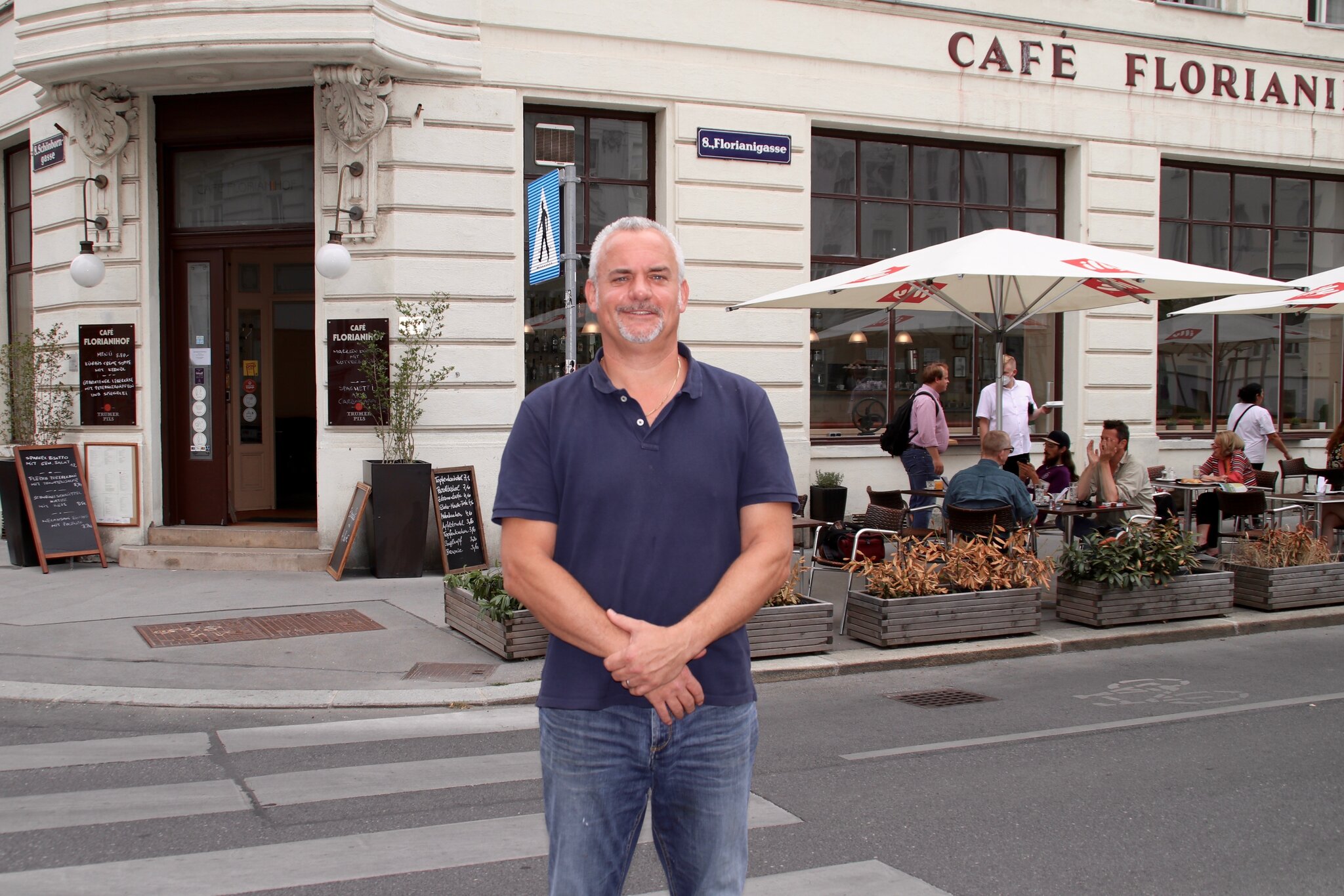 Das Drittl verlässt Florianihof, kehrt in Wien-Josefstadt zurück