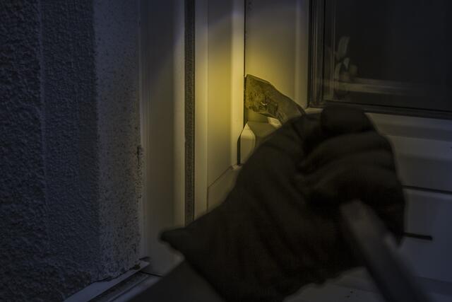 Dämmerungs-Einbrüche haben momentan wieder Hochsaison. Vorsicht ist geboten!
