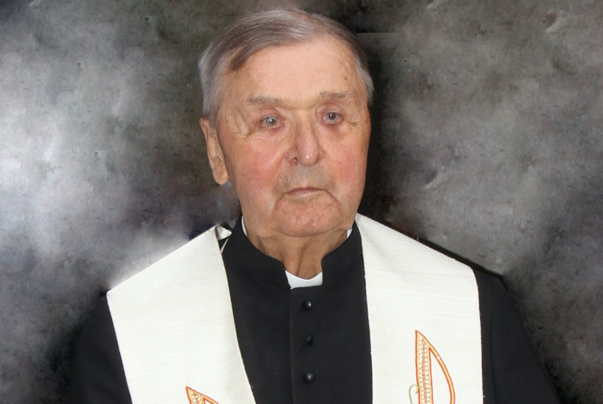 Josef Mair Pfarrer und Ehrenbürger von Pierbach verstorben Freistadt