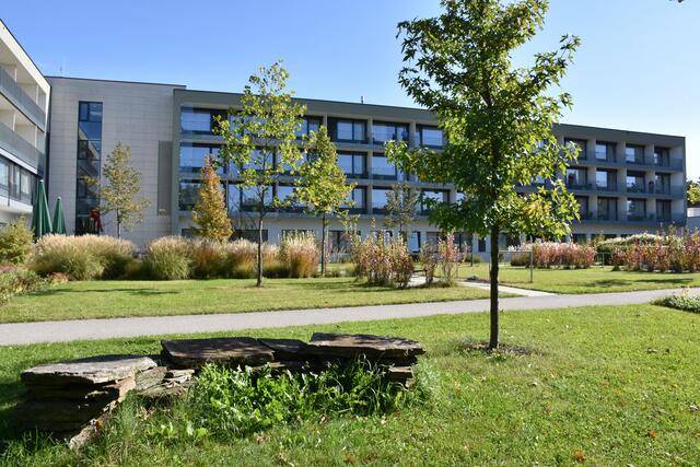 Die Rehaklinik Enns ist auf Neurologie und Lungenheilkunde spezialisiert – beides eignet sich für die Behandlung von Nachwirkungen schwerer Corona-Infektionen. | Foto: Daniela Pötscher