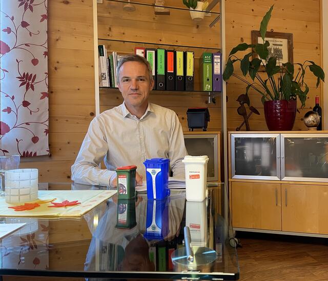 Josef Mitterwallner ist Geschäftsführer des Abfallwirtschaftsverbandes Schladming. Er sieht in der Mülltrennung noch ein "Riesenpotenzial". | Foto: Schneeberger