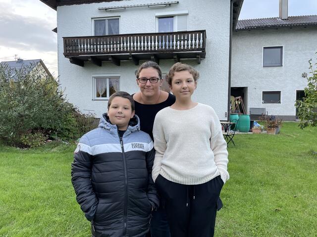 Die Buchkirchnerin Jitka Penzenstadler muss sich alleine um ihre beiden Kinder Hermann (8) und Melanie (12) kümmern.  (Wels &amp; Wels-Land) | Foto: BRS/Jakaubek