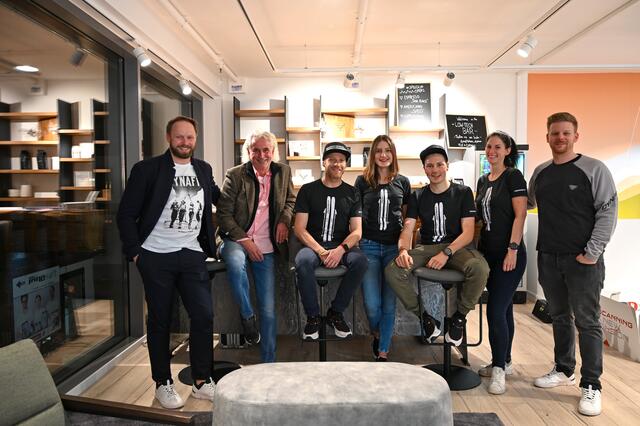 Patrick Unterberger, Jürgen Marbach, Alex Stöckl, Carina Waas, Florian Nothdurfter, Mona Thanner, Andreas Kröll. | Foto: Intersport Patrick
