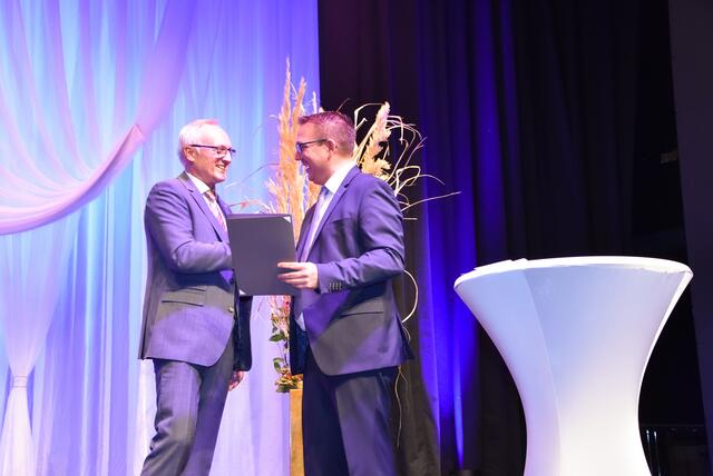 Johann Kropfreiter, Bgm Christian Haberhauer | Foto: Stadtgemeinde Amstetten