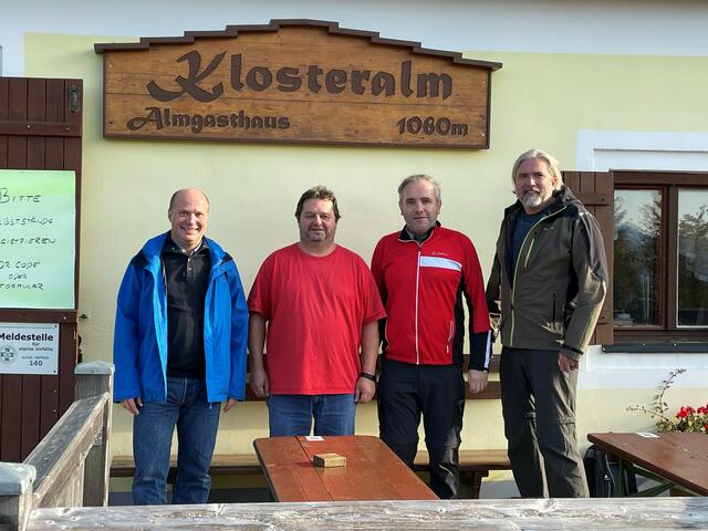 WKNÖ war zu Besuch bei Helmut Schroffenauer auf der Klosteralm.