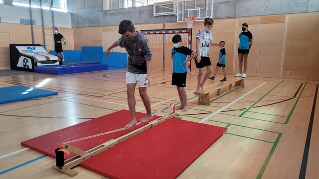 Beim Training zum Projekt "Get Protected" kommt auch der Spaß nicht zu kurz. | Foto: NMS Feldkirchen/Donau