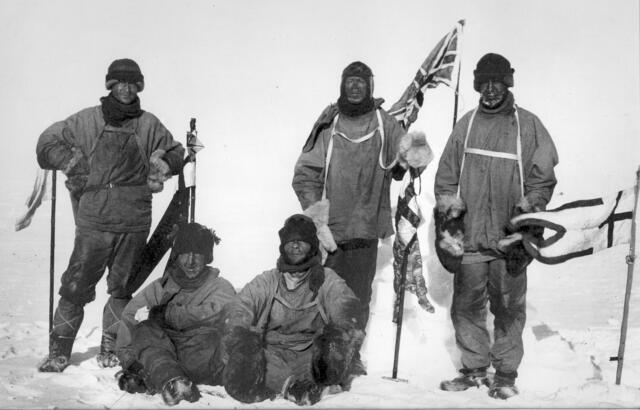 Die britische "Terra Nova"-Expeditionen mit dem britischen Offizier Scott als Führer - sie endete extrem tragisch. Auf dem Rückweg vom Südpol (sie kamen NACH Amundsen an) starben alle Mitglieder | Foto: Wikipedia