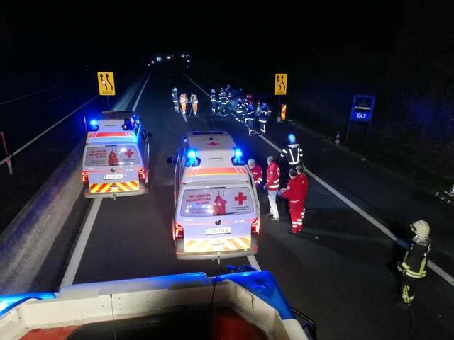 Unfall mit eingeklemmter Person auf der A8 am 19. November.