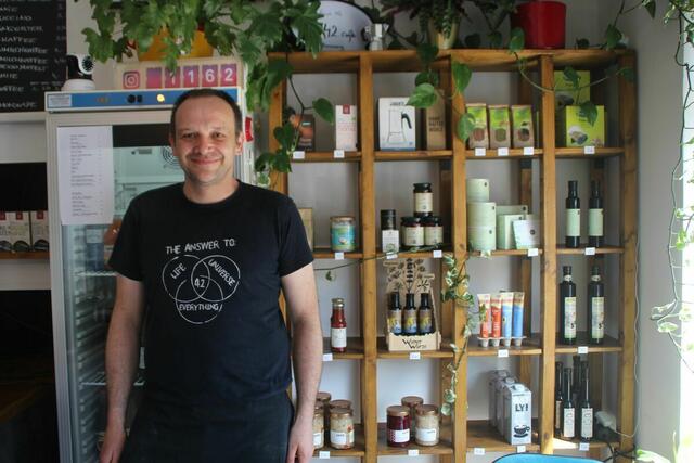 Gastronom Rudi Klein setzt auf biologische Zutaten. | Foto: Lea Bacher