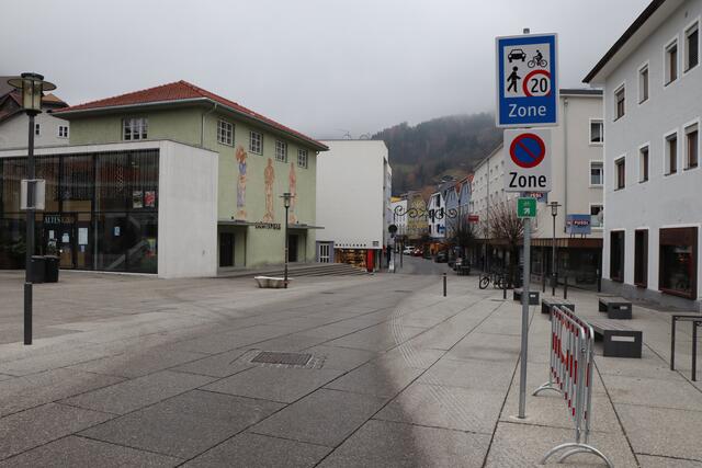 Lockdown Nummer vier: Nicht nur das Wetter war am Montag trüb in Landeck, sondern auch die Stimmung bei den heimischen Unternehmern. | Foto: Othmar Kolp