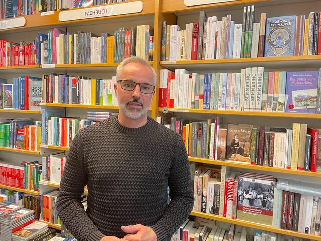 Ewald Haider empfiehlt die telefonische Bestellung und Abholung oder die Zustellung per Post. | Foto: Necker
