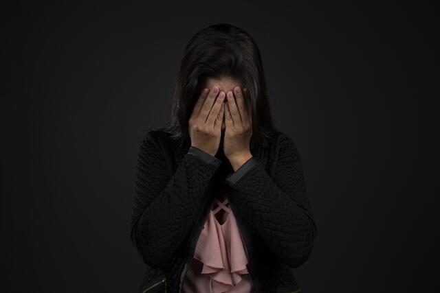 Immer mehr Frauen suchen sich Hilfe. Trotzdem braucht es noch mehr Mut, um gegen Gewalt vorgehen zu können.