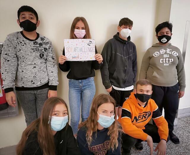 Die Schülerinnen und Schüler der 3a der MSi Steinbauergasse sind begeistert von der Schlaf-Challenge.