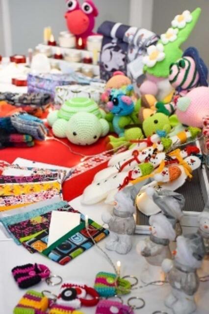 Selbst gebasteltes finden Sie Online am Adventmarkt des Kinderhospiz Netz.