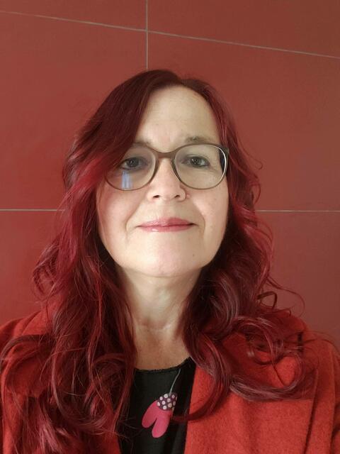 Die Schärdinger Hausärztin Ursula Hammel impft Fünf- bis Elfjährige in ihrer Ordination mit dem Impfstoff "Comirnaty" von BioNTech/Pfizer.