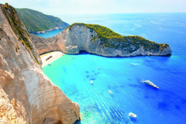 Auf nach Zakynthos in Griechenland. Der Sommer lockt bereits viele Reisewillige.