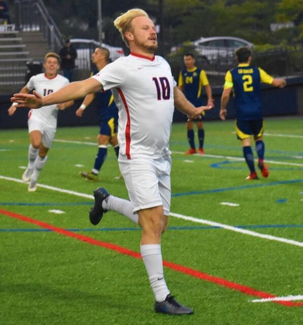 USA: So jubelt Maximilian Hopfer in seiner neuen Liga.