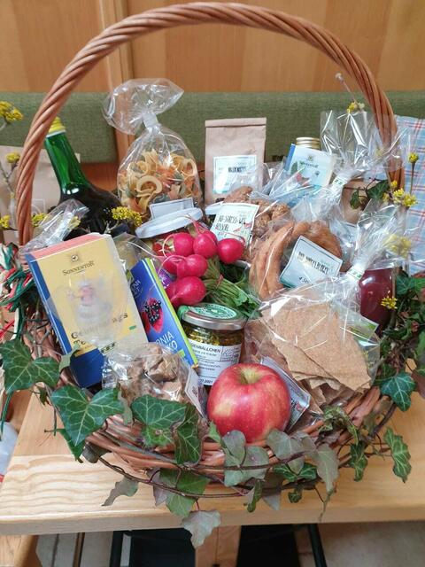 Beim Biohof Pevny gibt es Geschenkkörbe und Pakete, die bestellt werden können.  | Foto: Pevny