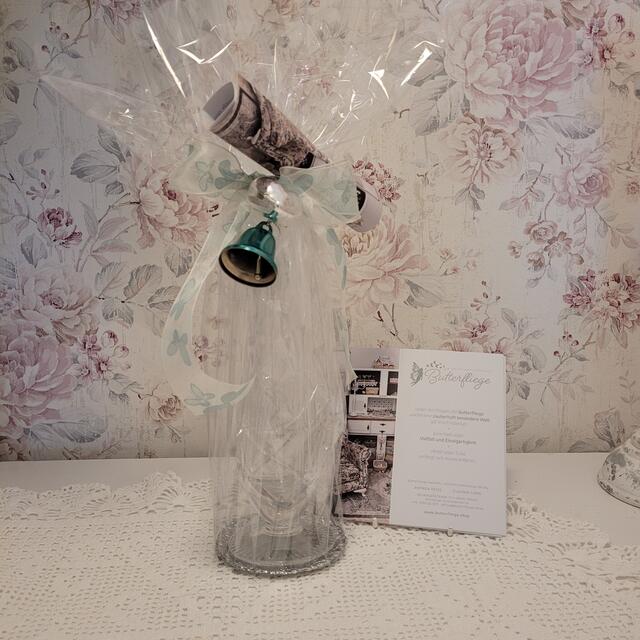 Butterfliege: Bleikristallvase im Wert von 70 Euro.
