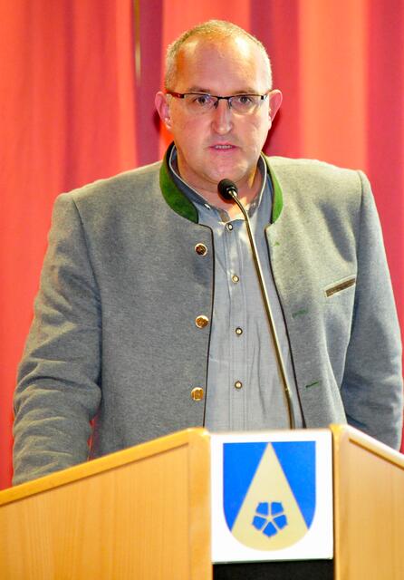 Walter Mair hoffte auf eine gute, demokratische Zusammenarbeit im Gemeinderat. | Foto: Hassl