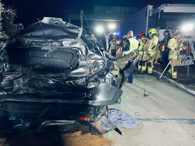Der schwere Verkehrsunfall forderte die Einsatzkräfte sehr.