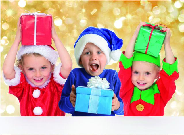 Die BEZIRKSBLÄTTER und der „Help for Kids“-Spendenfonds des SOCCER Teams erfüllen Weihnachtswünsche von 12 bedürftigen Kindern in Tirol.
 | Foto: iStock