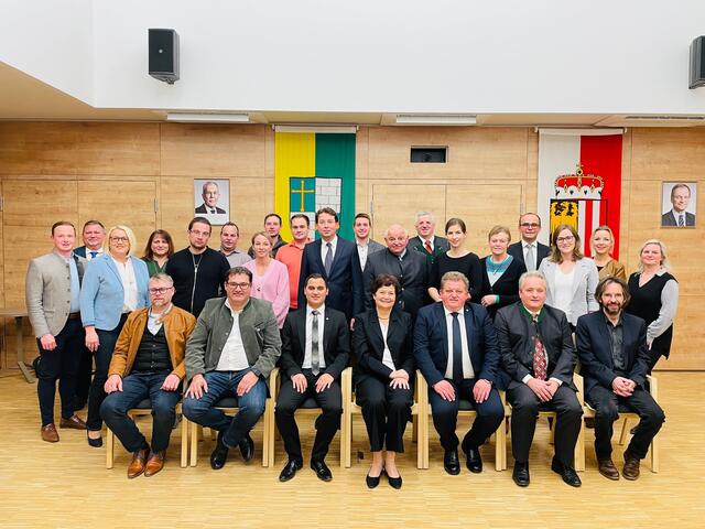 Die Steinerkirchner Gemeinderatsmitglieder wurden am 15. November angelobt.