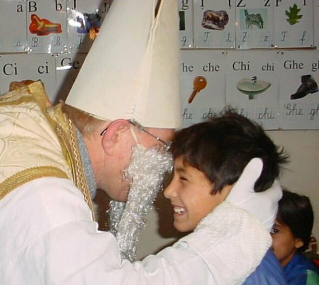 Die Kinder freuen sich jedes Jahr auf den heiligen Nikolaus und seine Geschenke.