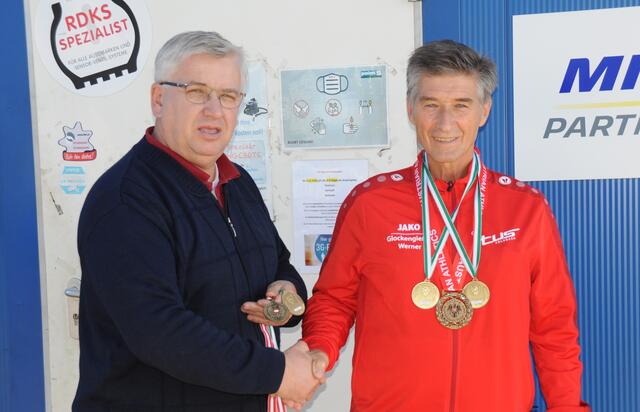 Ein eingespieltes Team: Der Ausnahme-Sportler Werner Glockengießer (r.) und sein Sponsor Manfred Brasser.