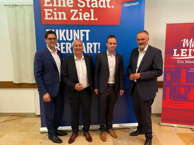 Generationenwechsel bei der SPÖ Oberwart: LA Christian Dax, Bürgermeisterkandidat KR Michael Leitgeb, Marc Seper und LH Hans Peter Doskozil | Foto: SPÖ Oberwart