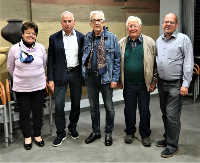 Josefa Christandl, Manfred Promitzer, Johann Schleich, Rudolf Amschl und Johann Schadler vom Dorfverein Gniebing/Weißenbach. | Foto: RegionalMedien