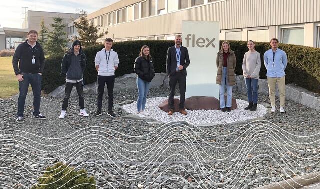 Hervorragende Leistungen der Flex-Teilnehmer beim Lehrlingswettbewerb. Kerstin Pemberger holte sich sogar den ersten Platz in Englisch.