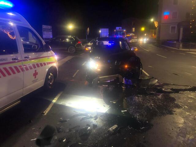 Der 69-jährige Lenker übersah den herankommenden Pkw.  | Foto: FF Schwarzach