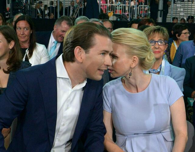 Sebastian Kurz und Susanne Thier wurden am 27. November 2021 Eltern eines Sohnes. Konstantin Kurz lautet der Name des Kurz'schen Nachwuchses.