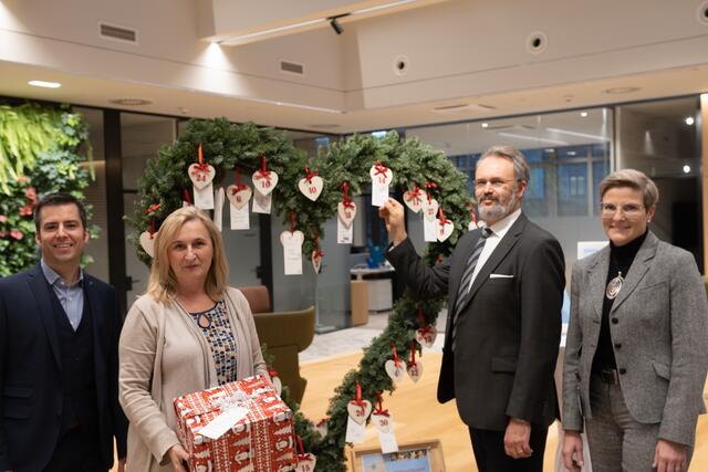Horst Teigl, Gertrude Schwebisch, Peter Prober und Katrin Pair präsentierten die Benefiz-Aktion.