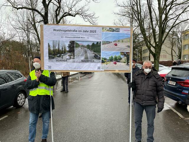 Dieses Transparent zeigt auf, wie die Waldvogelstraße nach dem Umbau der Verbindungsbahn aussehen wird.