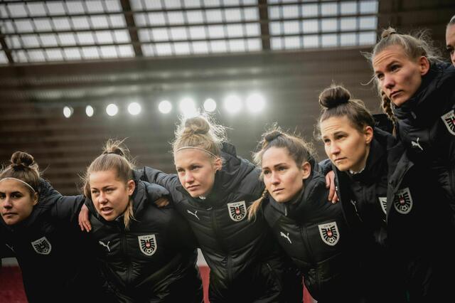 Voller Fokus: Katja Wienerroither, Mariella El Sherif, Lainie Fuchs, Jasmin Eder, Sabrina Horvat und Jasmin Pal | Foto: ÖFB/Christopher Glanzl