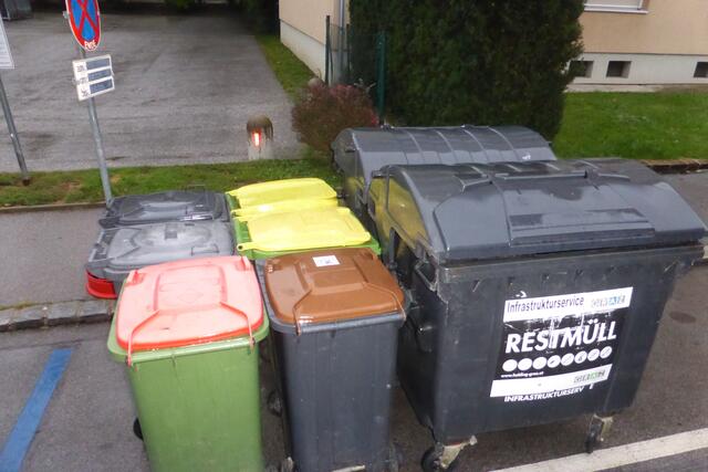 Labestation Fischergasse hat eine Restmüllquote von 73,6 Prozent.
Zitat Pressekonferenz: "Zusätzlich versuchen wir den entstehend Müll so umweltfreundlich wie möglich zu halten..."
