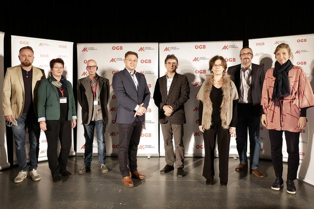 vlnr.: Patrick Slacik (Kammerrat AK Niederösterreich), Susanna Stangl (Leiterin der AK-Bezirksstelle Mödling), Mag. Josef Fraunbaum (AK-Sozialrechtsexperte), Christoph Lipinski (Generalssekretär vida flex), Gerhard Heilig (Koordinator NÖ Pflegehotline), Tamara Kriese (NÖ Landesverein für Erwachsenenschutz), Andreas Reither (Regionalleiter Volkshilfe NÖ), Dr. Ursula Janesch (AK-Sozialrechtsexpertin)