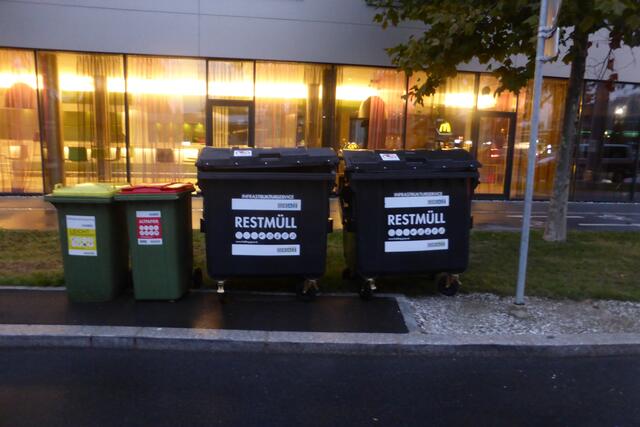 Die Labestation C. v. H. Straße hat eine Restmüllquote von 82,1 Prozent.
Zitat Pressekonferenz: "Zusätzlich versuchen wir den entstehend Müll so umweltfreundlich wie möglich zu halten..."