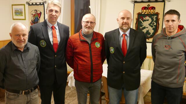 Robert Schelch (4.v.l.) ist Obmann des Stocksport-Bezirksverbands Deutschlandsberg Nord.