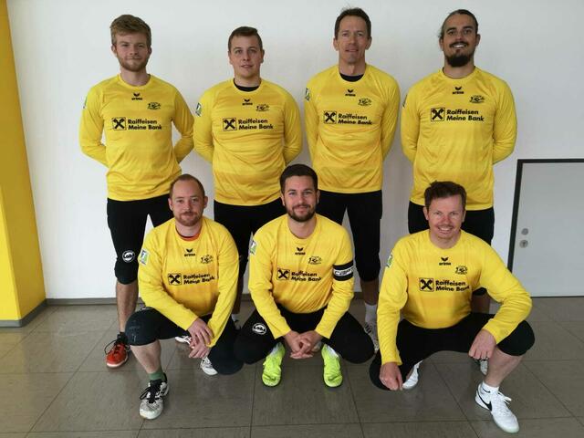 Das Münzbacher Faustball-Team | Foto:  P. Schartmüller/U. Münzbach