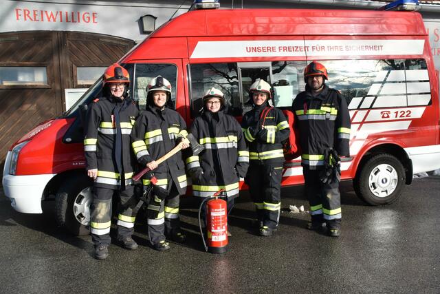In Lanzenkirchen ein gutes Team: Kommandant Franz Geyer, Manuela Grabner, Barbara Zwölfer, Sabine Oedendorfer und Georg Kratochvil.