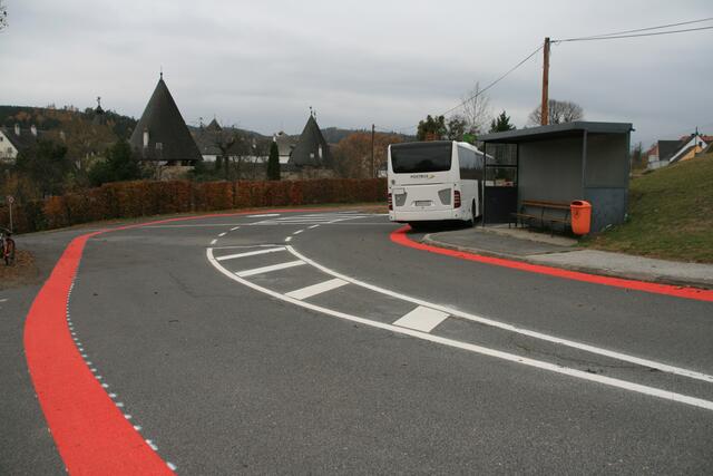Bushaltestelle Hauptstrasse / Neugasse ( Richtung Oberpetersdorf) | Foto: Margarita Merth-Eise
