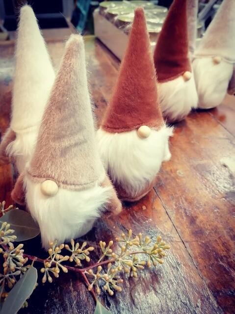 Bei der Blumenfee gibt es auch allerlei Deko zu kaufen. | Foto: Blumenfee