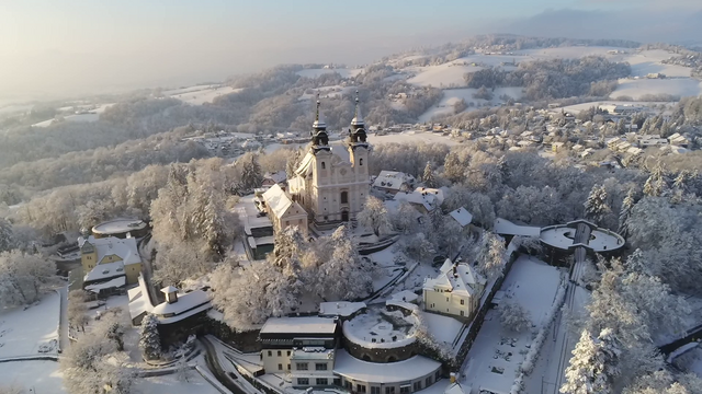 Die verschneite Pöstlingbergkirche. | Foto: Ecker/privat