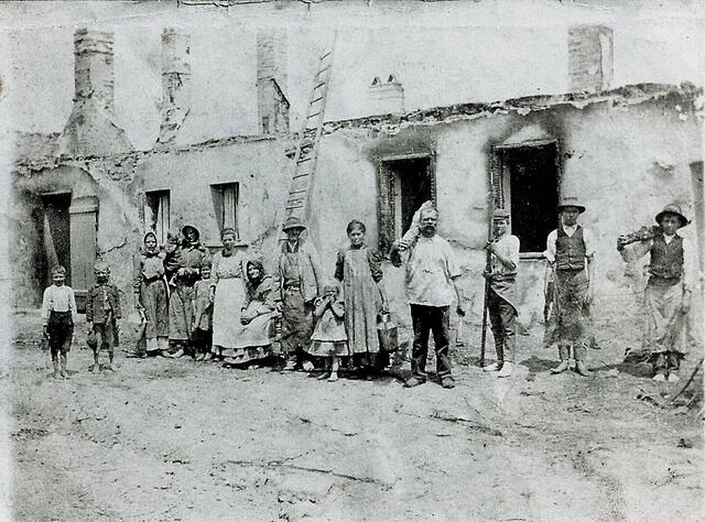 Das halbe Dorf ist 1915 abgebrannt.